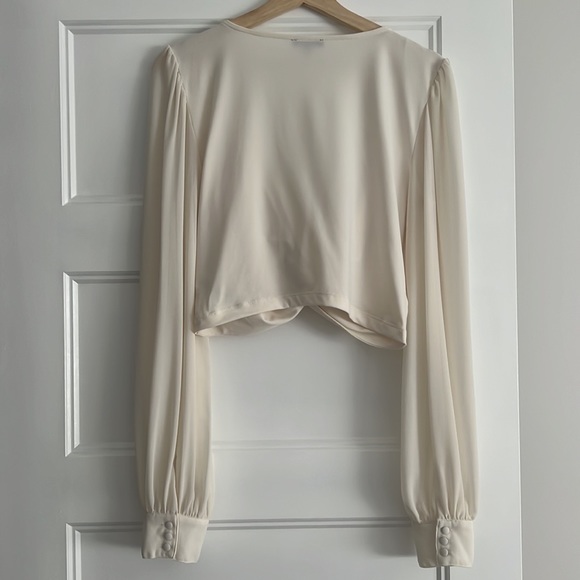 Dynamite Twist Front Crop Top - Picture 6 of 9